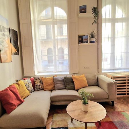 Hip Apartment At The Museum 布达佩斯 外观 照片